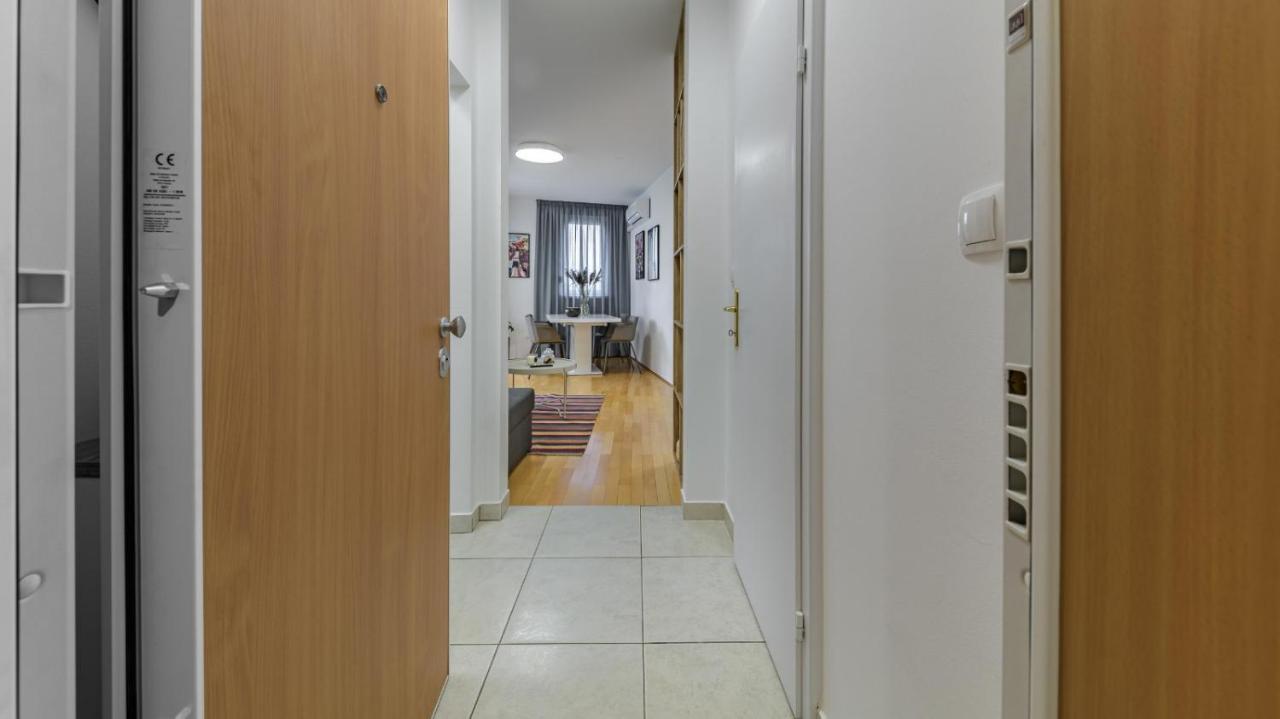 Aurelia'S Stylish Place With Free Parking Zagreb Bagian luar foto